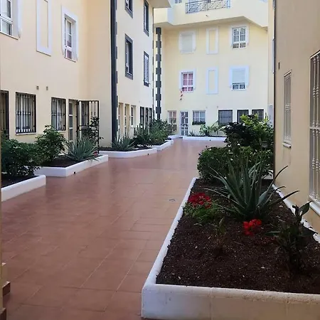 Residencia Arcoiris For Holiday Appartement Callao Salvaje
